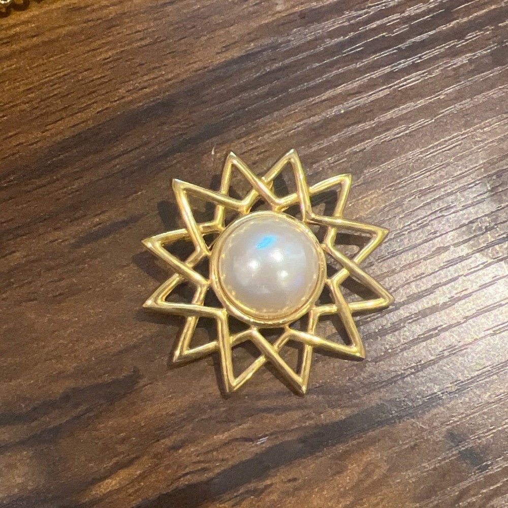 Vtg Anne Klein AK Gold Tone Sunburst Faux Pearl Star Brooch‎ Pin 80s 90s Retro